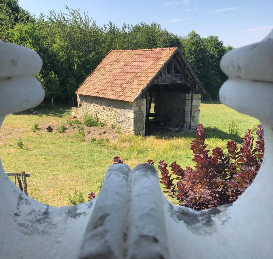 La Lezardiere Epeigne-les-Bois Bagian luar foto